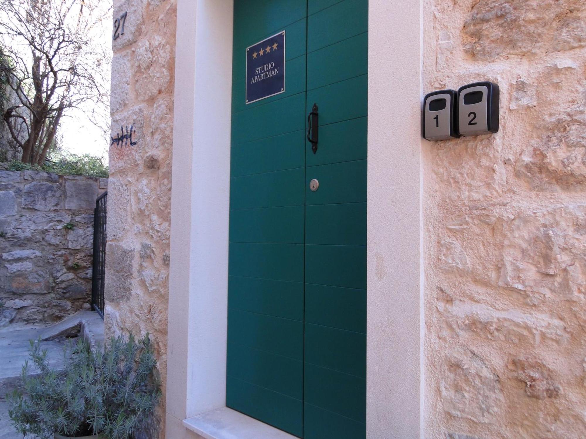 Heritage Apartments Kyra & Fox In Pitve, Hvar エクステリア 写真