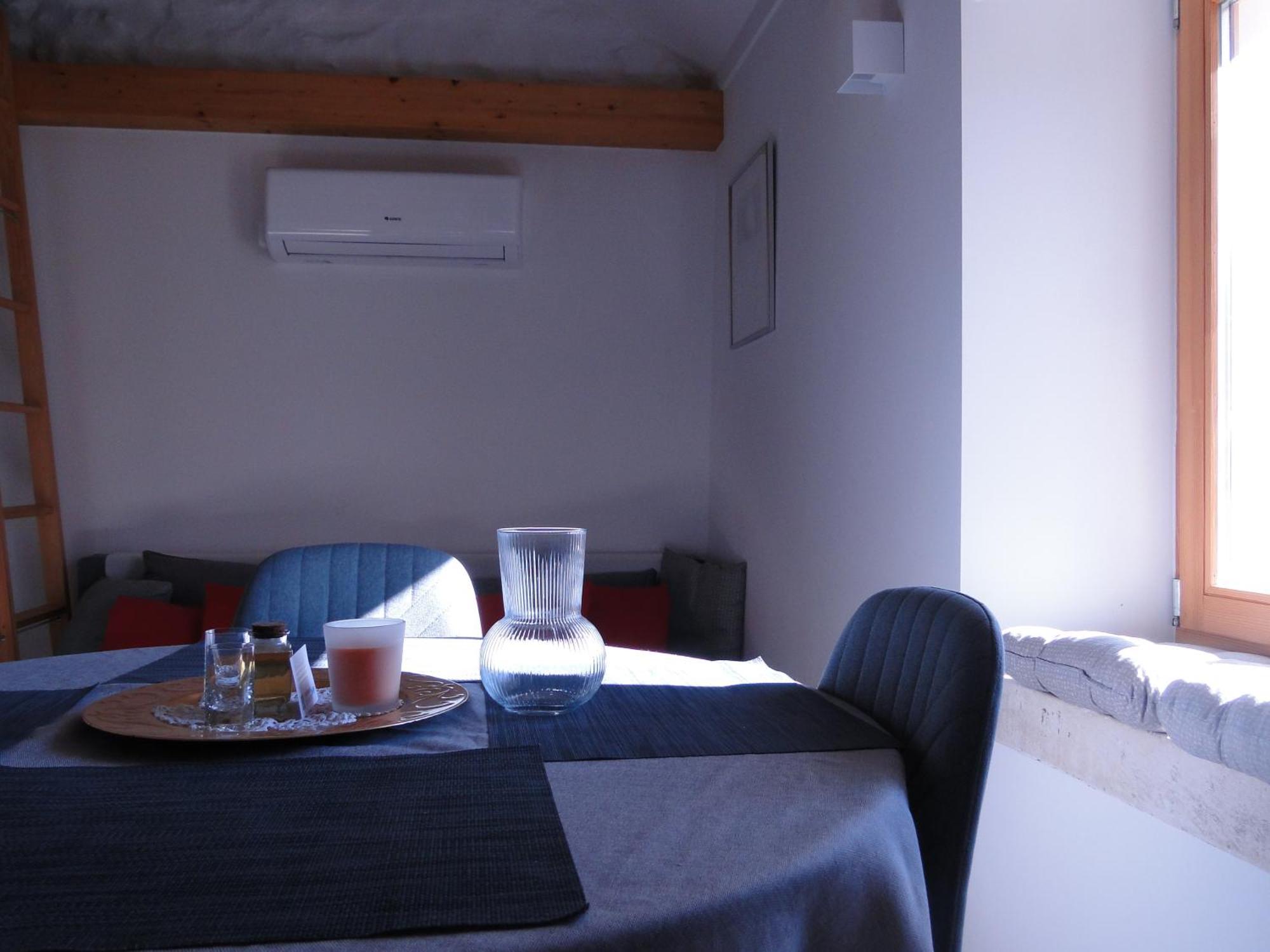 Heritage Apartments Kyra & Fox In Pitve, Hvar エクステリア 写真